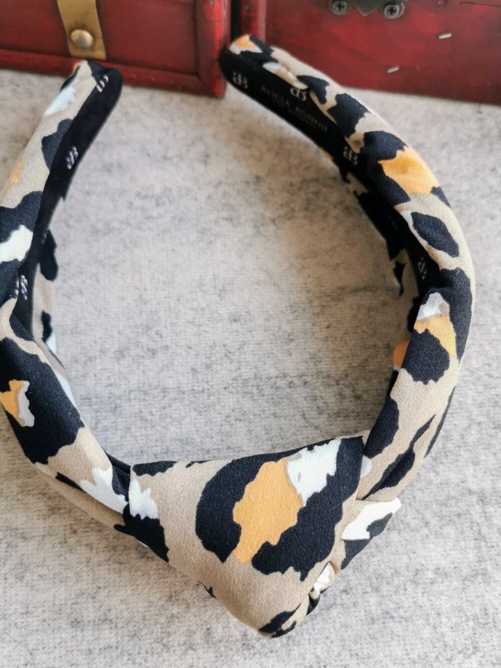 Alicia Bonnie Leopard Print Headband